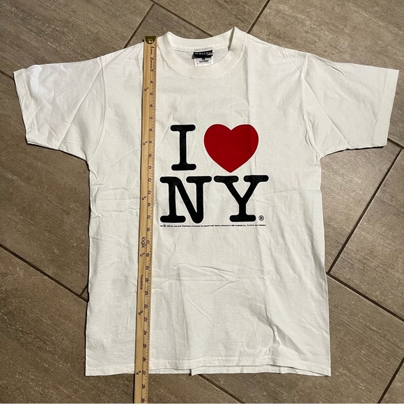 VOLCOM I ❤️ NY Graphic Tee Men’s Size Medium - Picture 5 of 5
